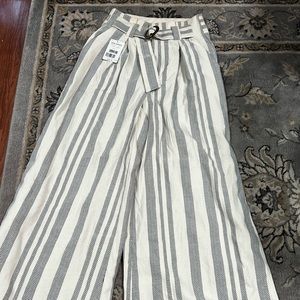 FREE PEOPLE WIDE LEG PANTS! NEVER WORN!!